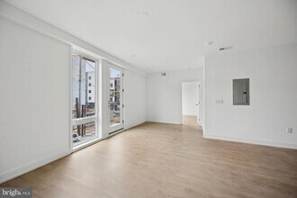 1614 Ridge Ave in Philadelphia, PA - Building Photo - Building Photo
