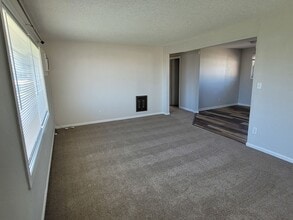 1008 W Kristine St in Moses Lake, WA - Building Photo - Building Photo