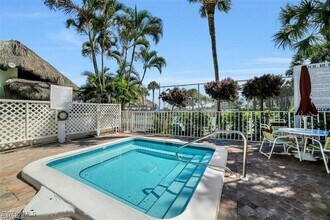 1011 Anglers Cove in Marco Island, FL - Building Photo - Building Photo