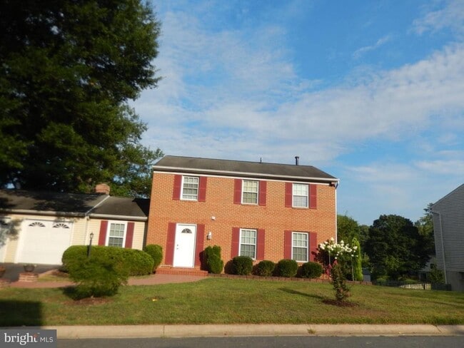 property at 15821 Anamosa Dr