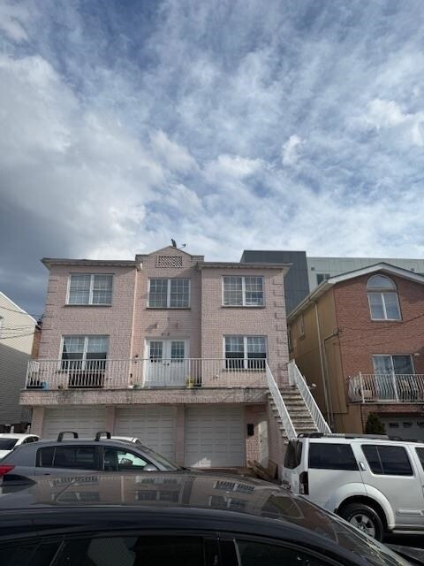6716 Durham Ave in North Bergen, NJ - Building Photo