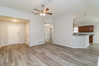 1207 Belclaire Ln in Irving, TX - Building Photo - Building Photo