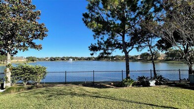 11010 Witherspoon Dr in Richmond, TX - Foto de edificio - Building Photo