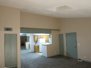 12063 E Harvard Ave, Unit Harvard #203 in Aurora, CO - Building Photo - Building Photo
