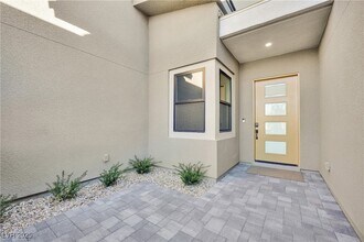 11079 Rolling Vista Dr in Las Vegas, NV - Foto de edificio - Building Photo