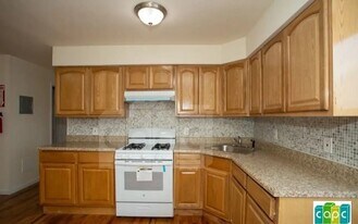 1049 Colyer Street in Orlando, FL - Building Photo