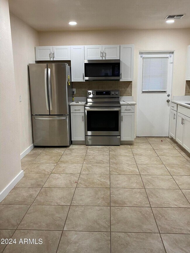 928 W McDowell Rd in Phoenix, AZ - Building Photo - Building Photo