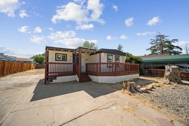 property at 562 Eastwood Dr