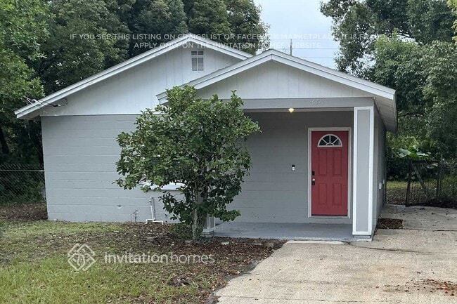 property at 3725 Pine View Cir