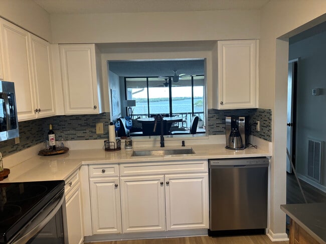 1813 Mariner Dr, Unit TarponCove#150 in Tarpon Springs, FL - Foto de edificio - Building Photo