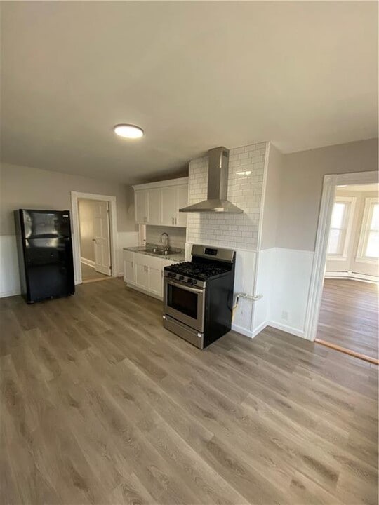 100 Harold St in Providence, RI - Building Photo