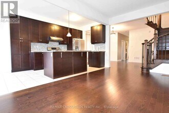 95 Wilfred Murison Ave in Markham, ON - Building Photo - Building Photo