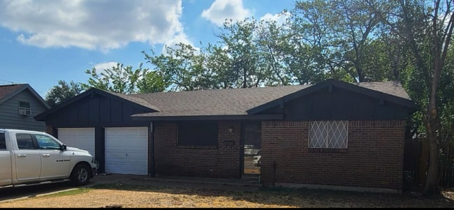 5805 McCart Ave