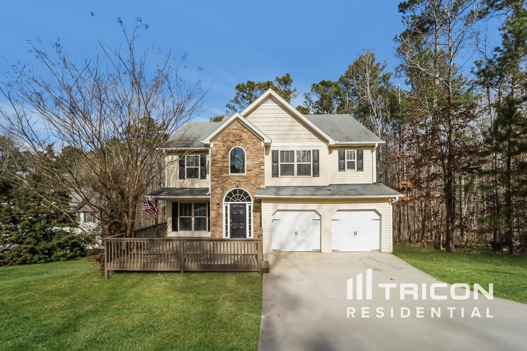 197 Meadow Point in Douglasville, GA - Building Photo