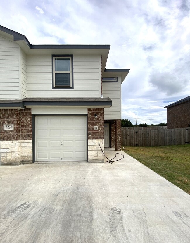 2103 Martin Luther King Jr Blvd, Unit B in Killeen, TX - Building Photo - Building Photo