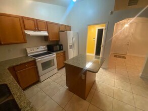 909 Gateshead Ct in Kissimmee, FL - Building Photo - Building Photo