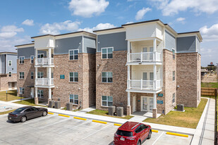 Sea Holly Grande in Baton Rouge, LA - Building Photo