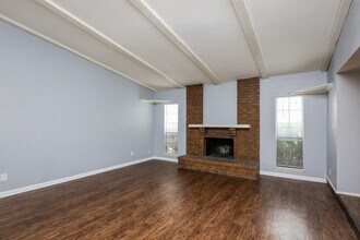 7439 Oakmore Dr in Dallas, TX - Building Photo - Building Photo