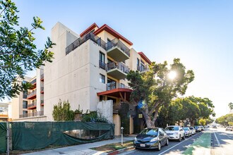 PR SM Capri LLC in Santa Monica, CA - Building Photo - Building Photo