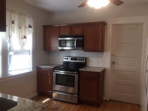 906 Ackerman Ave, Unit 1 in Syracuse, NY - Building Photo - Building Photo