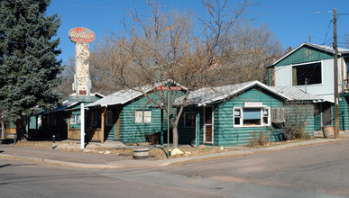 Western Cabins in Manitou Springs, CO - Building Photo - Building Photo