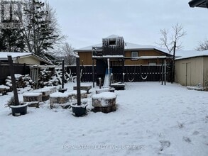 1024 Barton St in Hamilton, ON - Building Photo - Building Photo