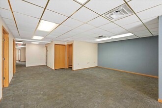 204 West Main St in Waunakee, WI - Building Photo - Building Photo