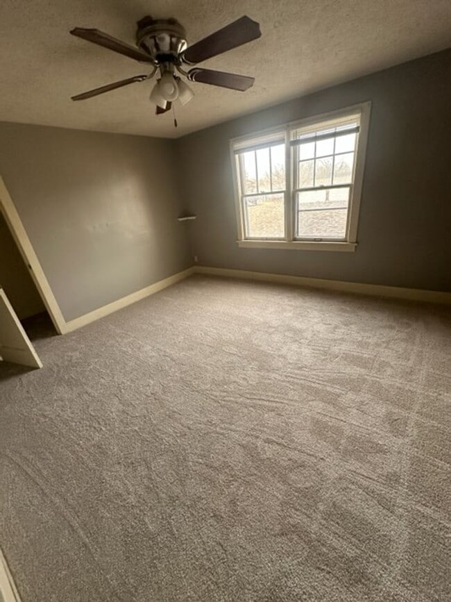 941 Sheridan St in Salina, KS - Building Photo - Building Photo