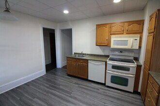 16 Main St, Unit 16LF in Flemington, NJ - Building Photo - Building Photo