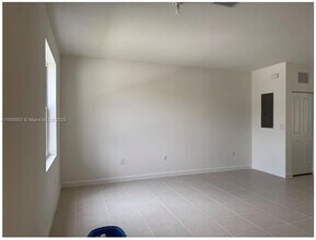 1182 SE 1st St in Homestead, FL - Building Photo - Building Photo