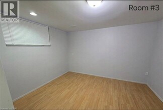 555 Brookhaven Crescent in Waterloo, ON - Building Photo - Building Photo