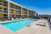 Building Photo - Siegel Suites Phoenix Apartments in Phoenix, Arizona