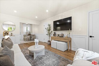 1325 Washington Ave in Santa Monica, CA - Building Photo - Building Photo