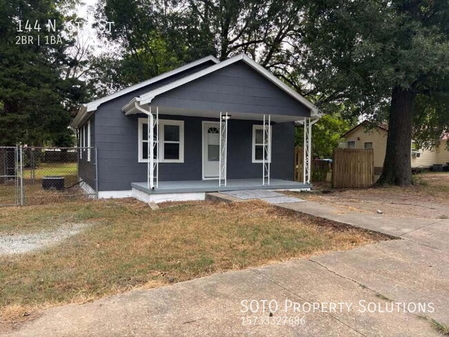 property at 144 N 6th St