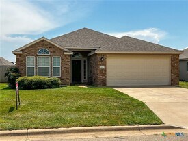 7819 Bridgepointe Dr in Temple, TX - Building Photo