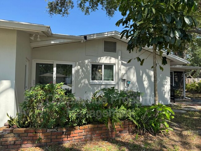 1421 Byram Dr in Clearwater, FL - Building Photo - Building Photo