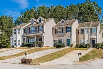 5480 Sierra Trl in College Park, GA - Building Photo - Building Photo