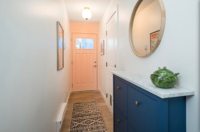 1708 King George Blvd in Surrey, BC - Building Photo - Building Photo