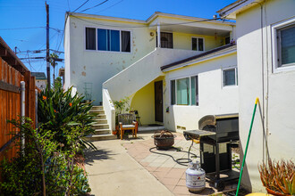 5057-5063 Brighton Ave in San Diego, CA - Building Photo - Building Photo