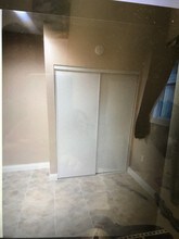 13564 Sunburst St, Unit rear in Los Angeles, CA - Foto de edificio - Building Photo