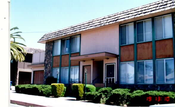 6000 Avila St in El Cerrito, CA - Building Photo - Building Photo