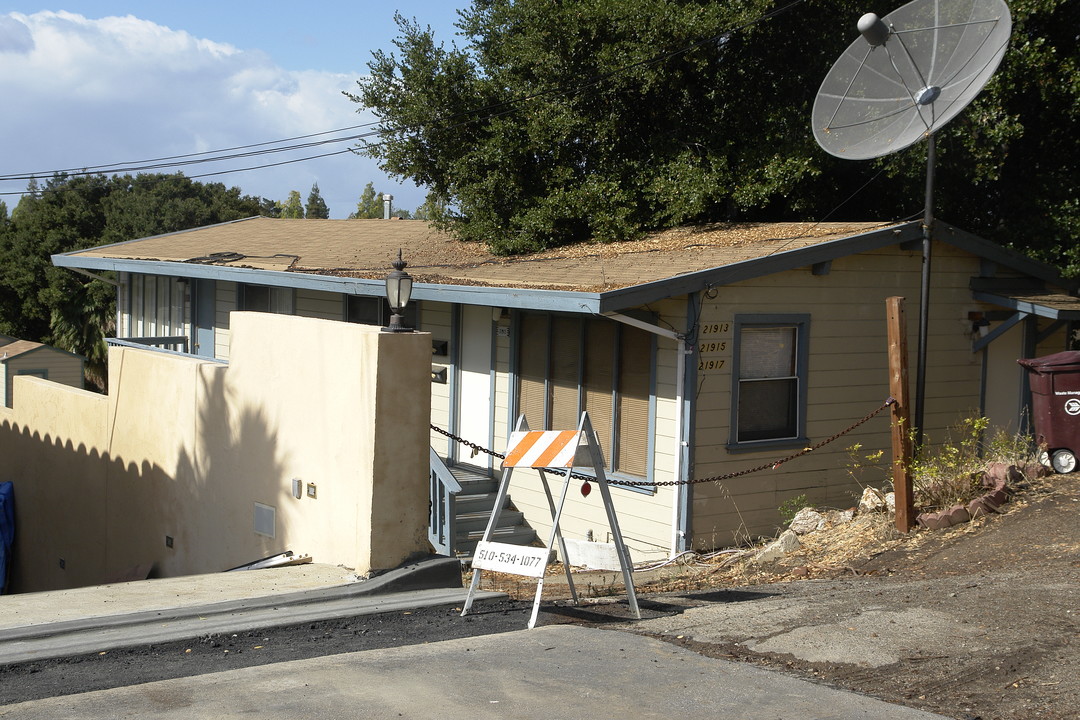 21913 Rockford Rd in Hayward, CA - Foto de edificio