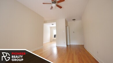 3732 N Pine Grove Ave, Unit 3724-1N in Chicago, IL - Building Photo - Building Photo