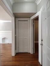 7729 S Essex Ave in Chicago, IL - Building Photo - Building Photo