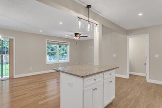 96-98 Royal Ln in Agawam, MA - Building Photo - Building Photo