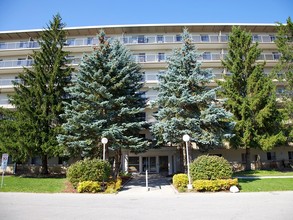 The White House Apartments in Guelph, ON - Building Photo - Building Photo