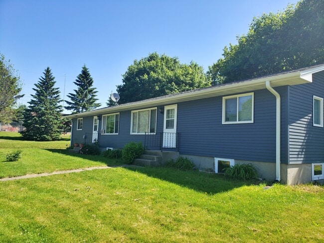 695 Jackson Ave SW, Unit 4
