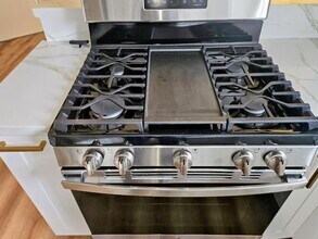 141 Greentree Ln in La Habra, CA - Foto de edificio - Building Photo