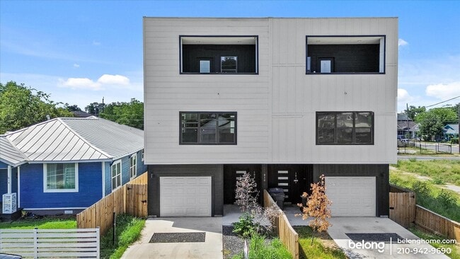 property at 810 Iowa St