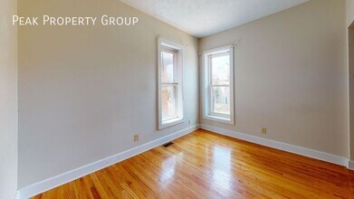 1369 Indianola Ave in Columbus, OH - Building Photo - Building Photo